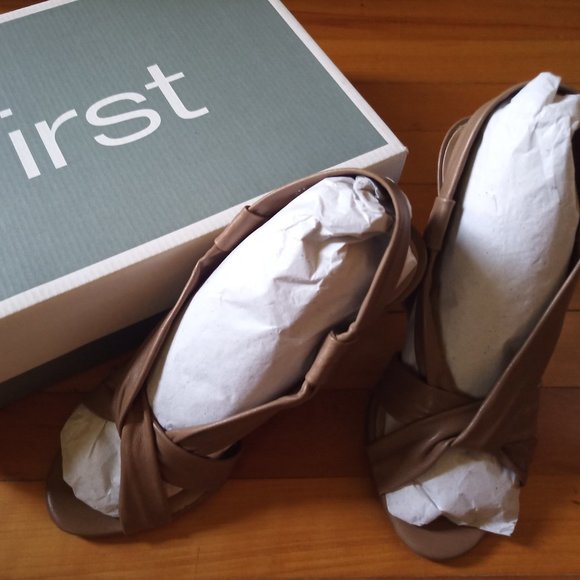 Leather Heeled Sandals, Taupe color, Size 7.5 - Picture 1 of 11
